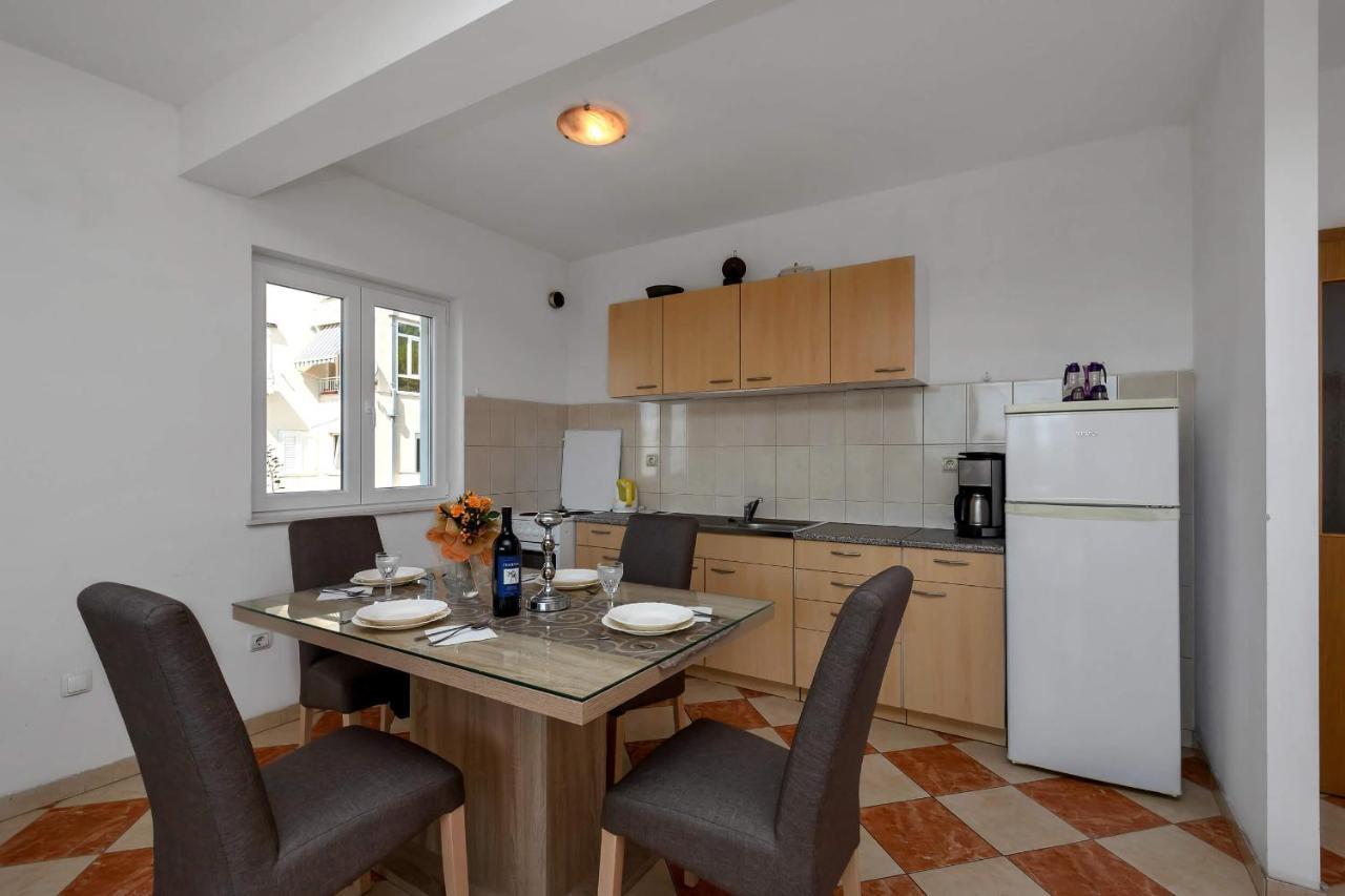 Apartments Vele Makarska Exterior foto